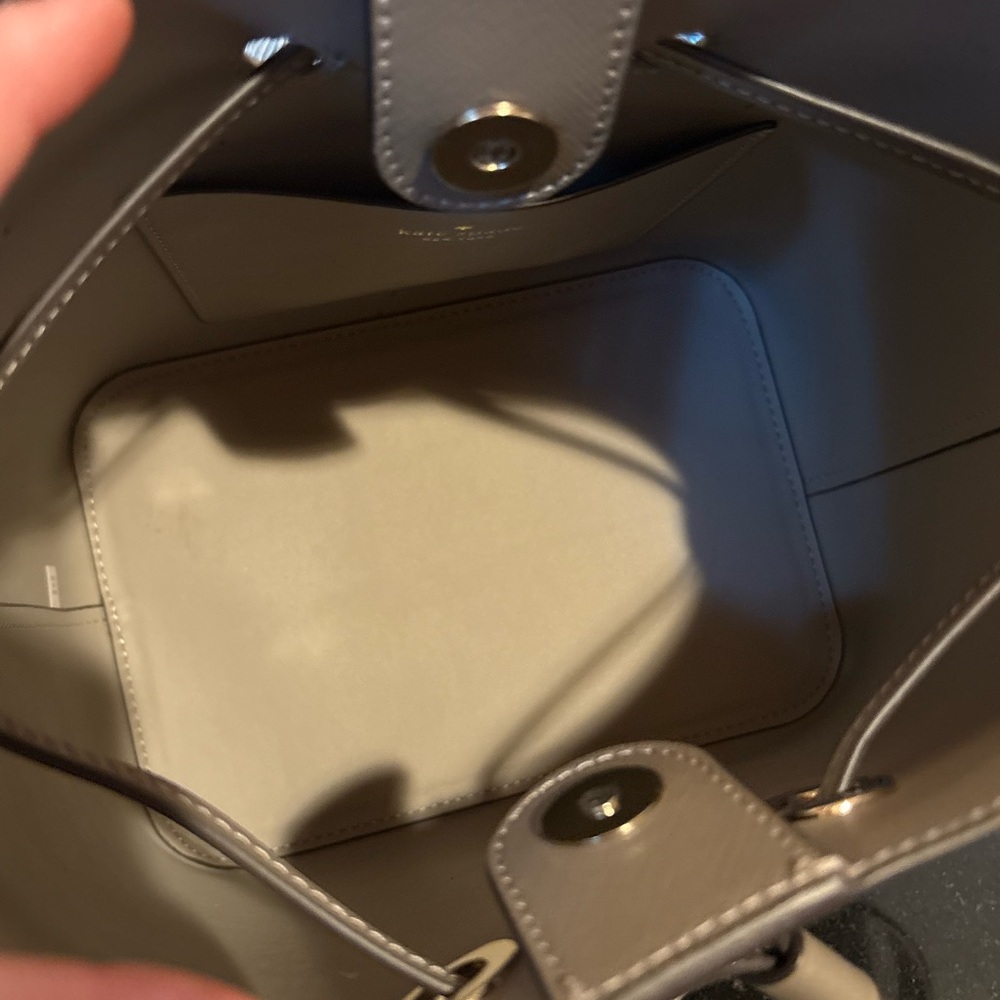🍀Kate Spade Gray Bucket Bag w/ Crossbody Strap - Picture 5 of 5